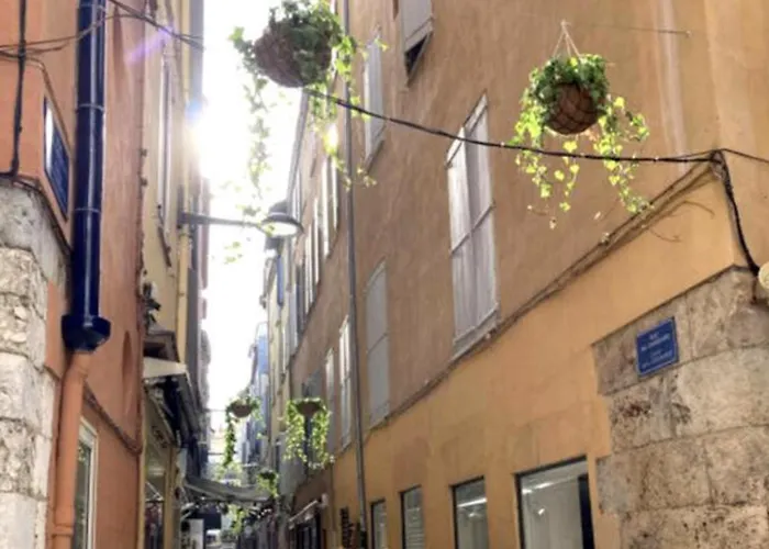 Pi N1 - - Place Parking Republique Inclus & Wifi Appartement